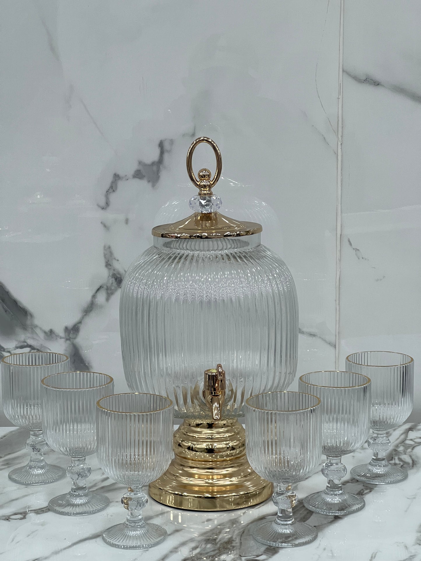 Carafe doré en verre