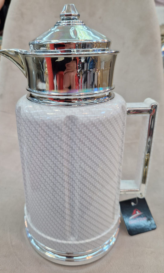 Thermos blanc et argenté
